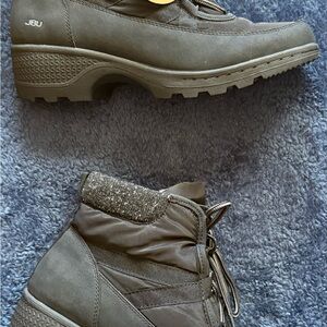 JBU Charcoal Lace-Up Winter Boots